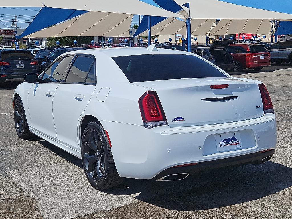 used 2022 Chrysler 300 car, priced at $29,991