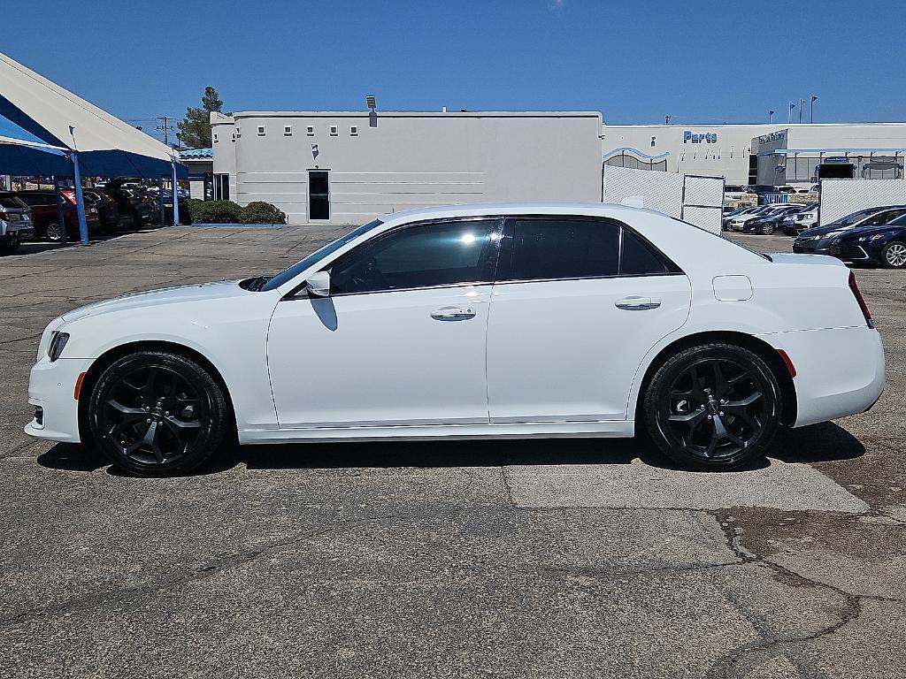 used 2022 Chrysler 300 car, priced at $29,991