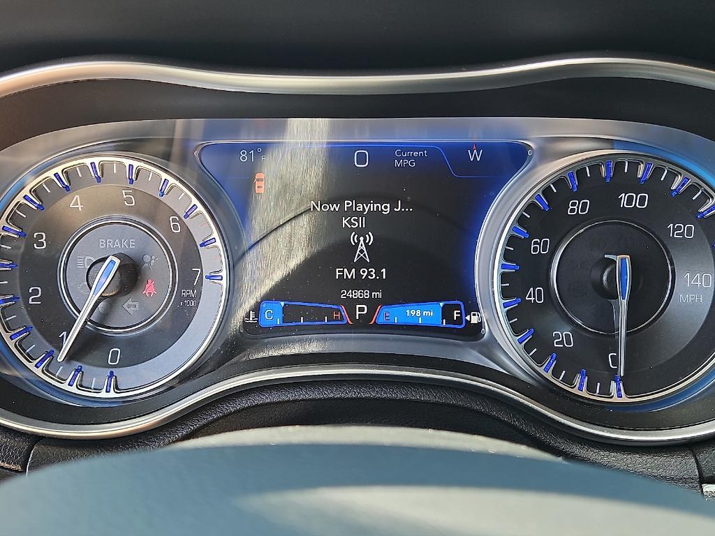 used 2022 Chrysler 300 car, priced at $29,991