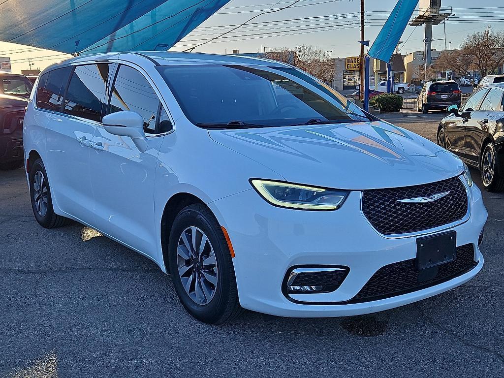 used 2022 Chrysler Pacifica Hybrid car, priced at $22,991