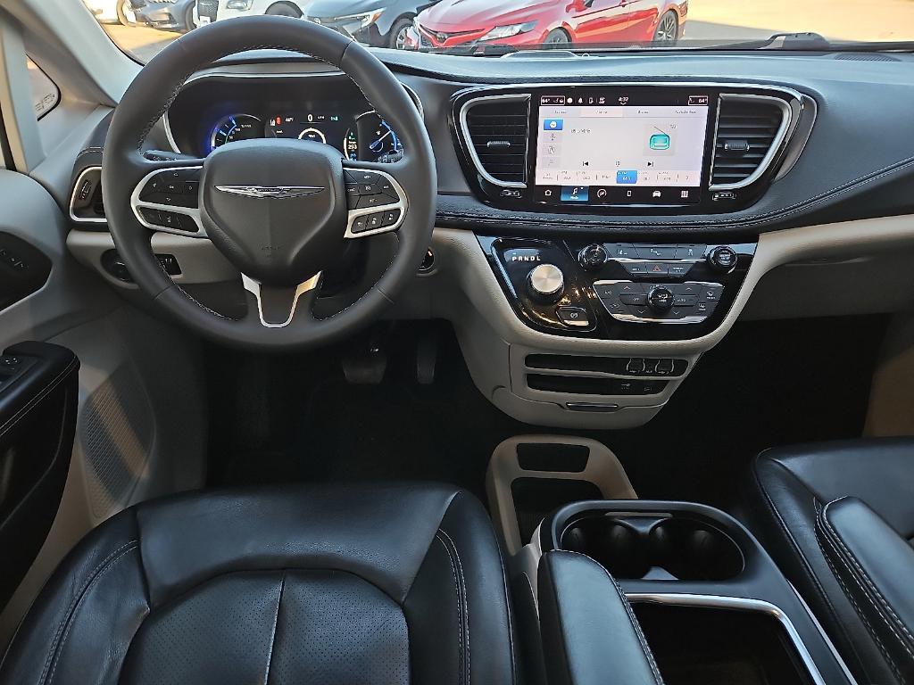 used 2022 Chrysler Pacifica Hybrid car, priced at $22,991
