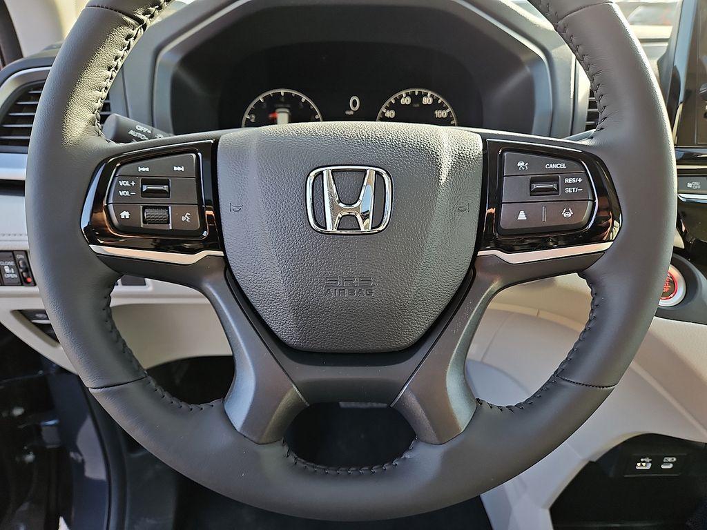 new 2026 Honda Odyssey car, priced at $44,290