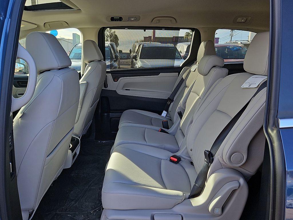 new 2026 Honda Odyssey car, priced at $44,290