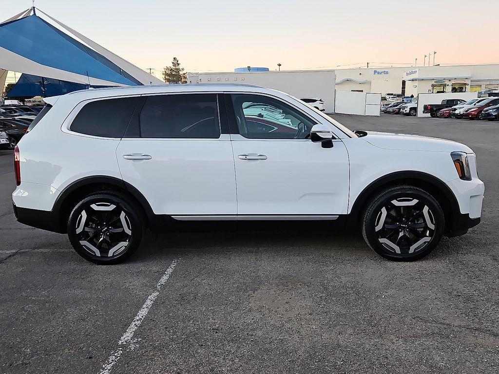 used 2024 Kia Telluride car, priced at $34,491