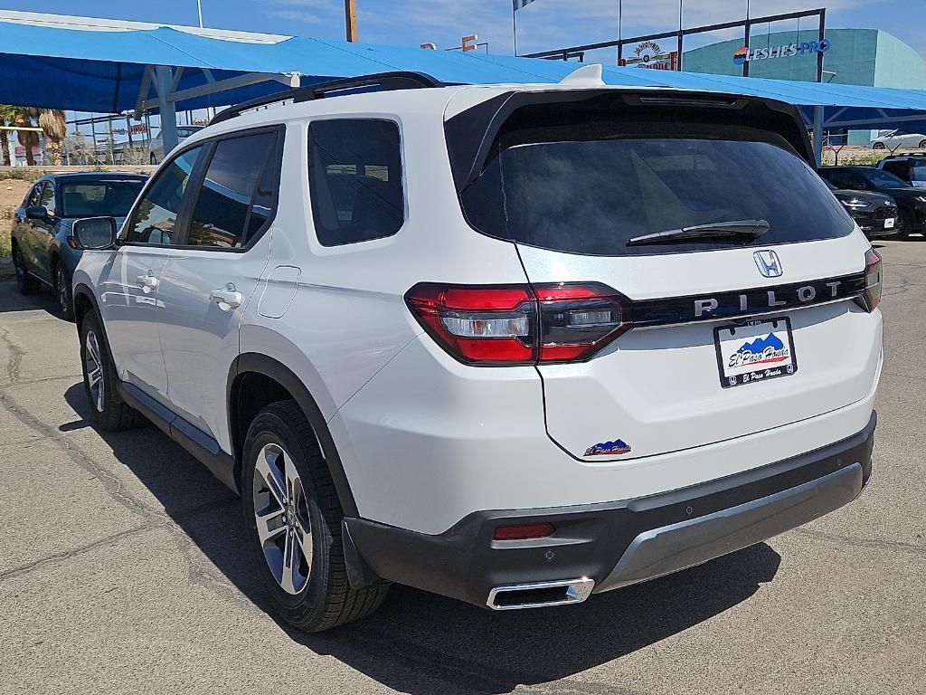 new 2026 Honda Pilot car, priced at $47,195
