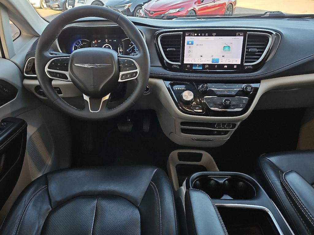 used 2022 Chrysler Pacifica Hybrid car, priced at $22,991