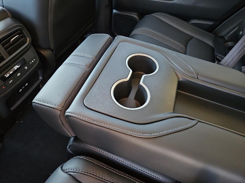 new 2025 Honda Pilot car, priced at $47,095