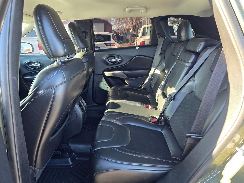 used 2019 Jeep Cherokee car, priced at $16,954