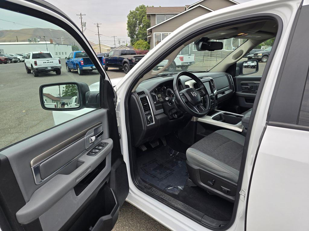 used 2020 Ram 1500 Classic car, priced at $19,999
