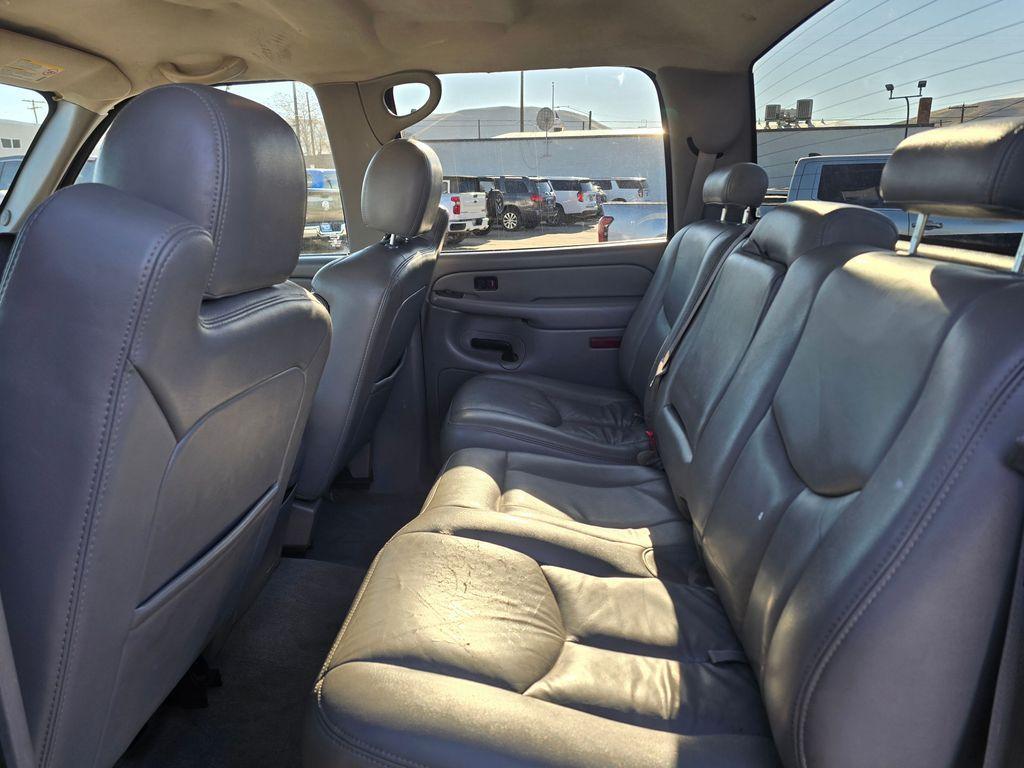 used 2005 GMC Sierra 2500 car, priced at $21,374