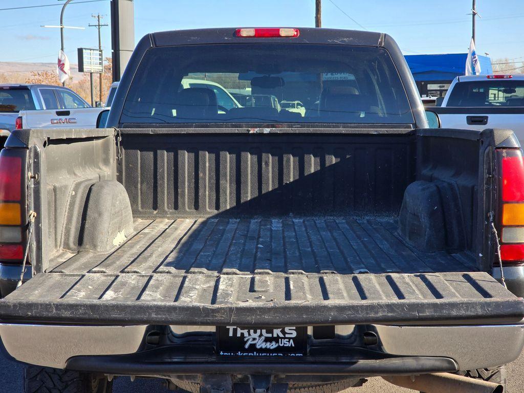 used 2005 GMC Sierra 2500 car, priced at $21,374