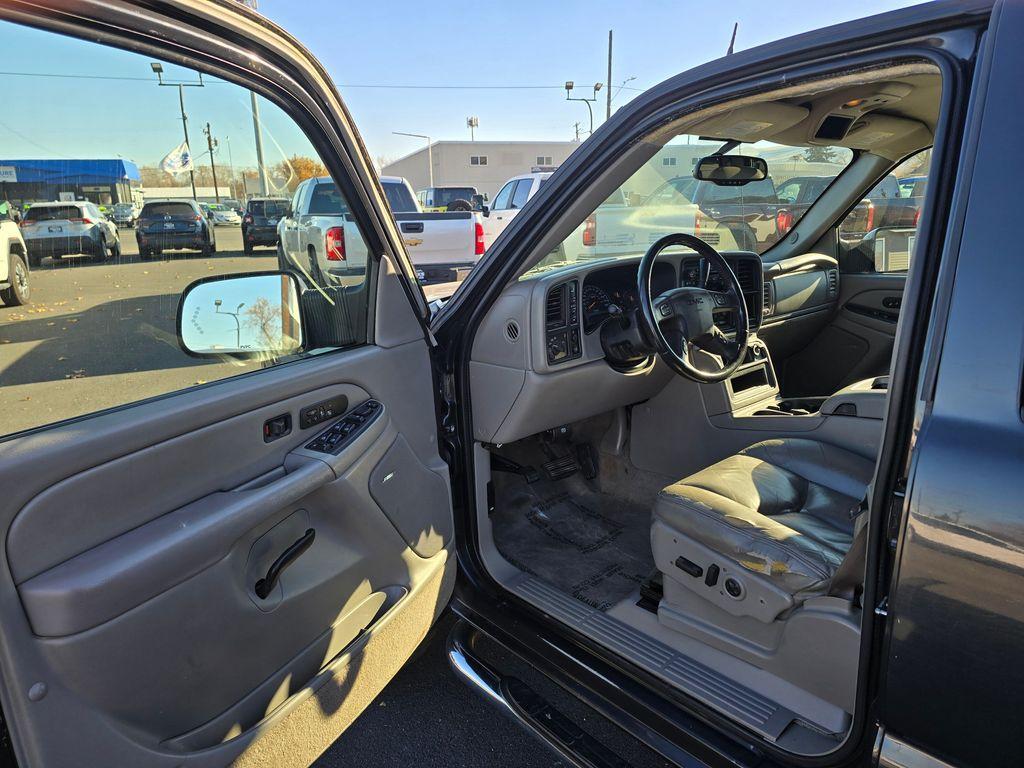 used 2005 GMC Sierra 2500 car, priced at $21,374