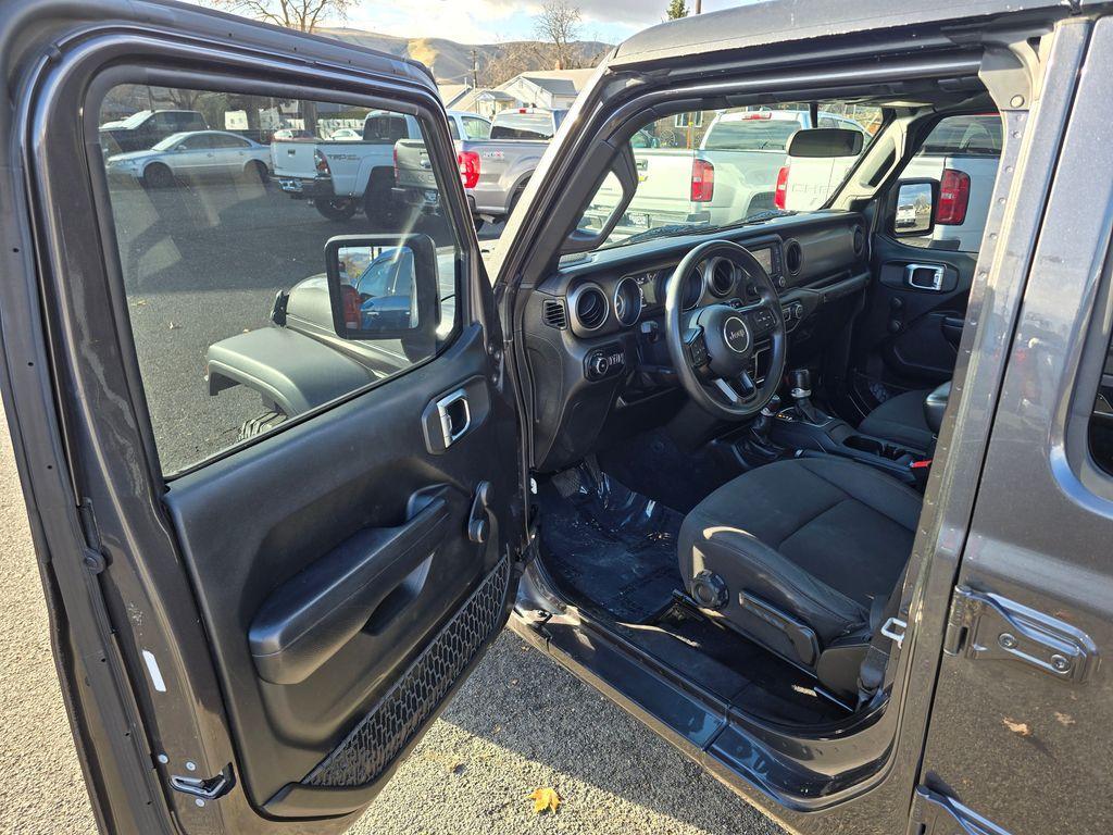 used 2018 Jeep Wrangler Unlimited car, priced at $21,105