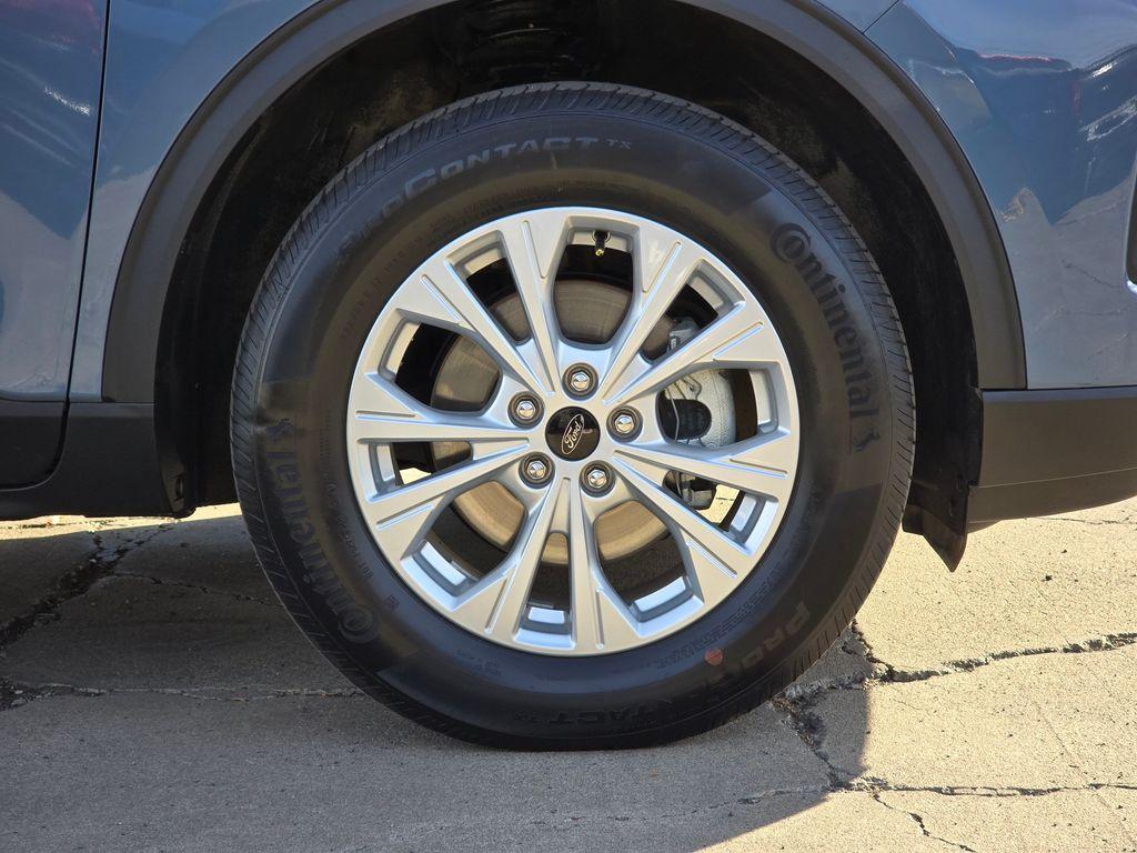 used 2024 Ford Escape car, priced at $22,597