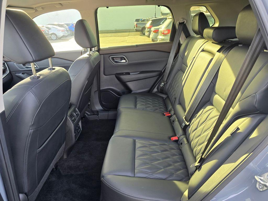 used 2023 Nissan Rogue car