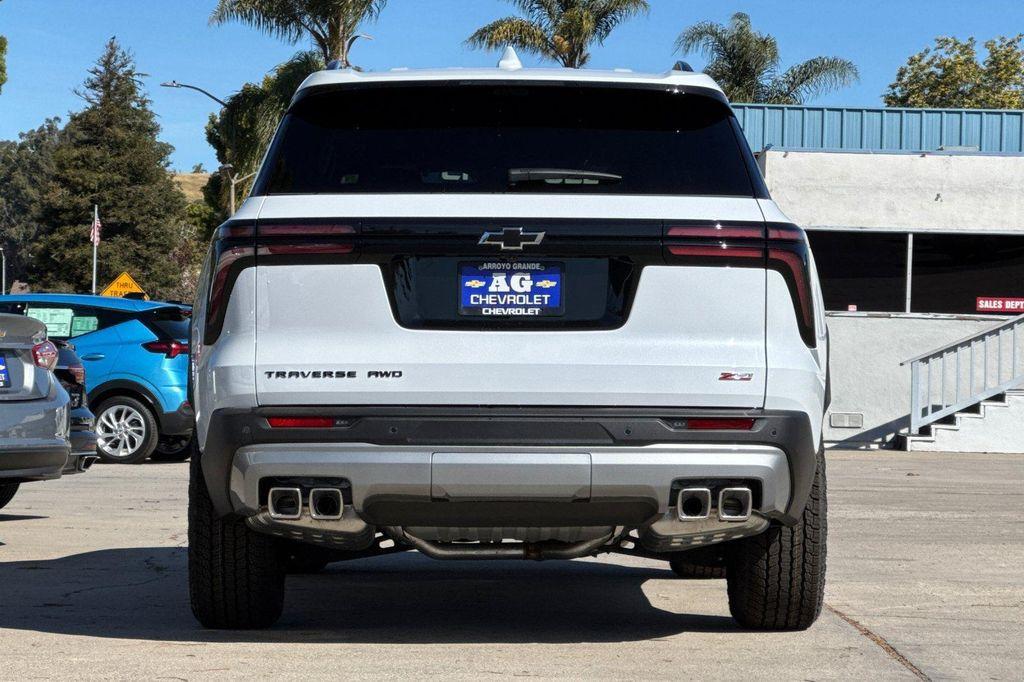 new 2026 Chevrolet Traverse car, priced at $55,135