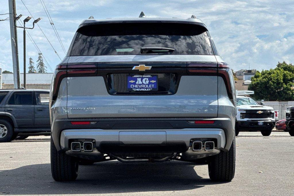 new 2026 Chevrolet Traverse car, priced at $42,195