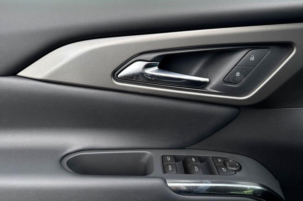 new 2026 Chevrolet Traverse car, priced at $42,195