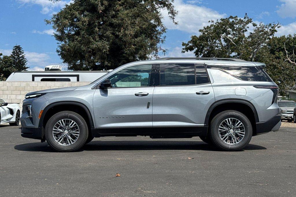 new 2026 Chevrolet Traverse car, priced at $42,195