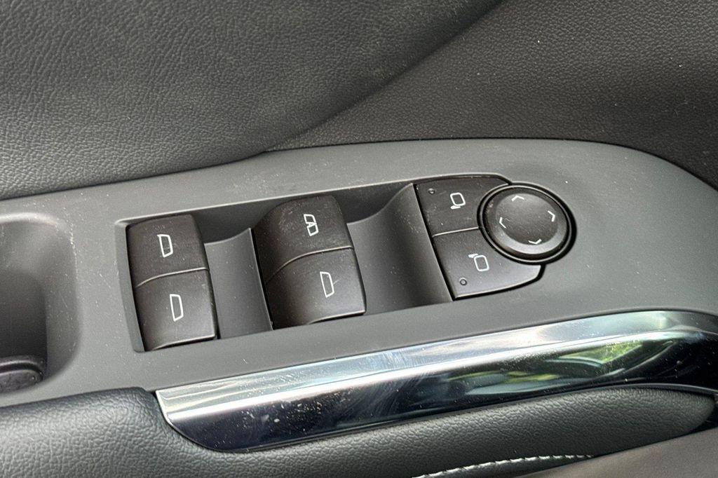 new 2026 Chevrolet Traverse car, priced at $42,195