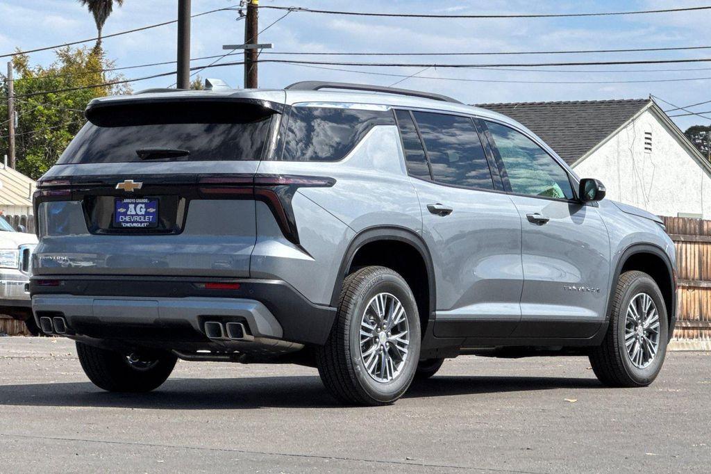 new 2026 Chevrolet Traverse car, priced at $42,195