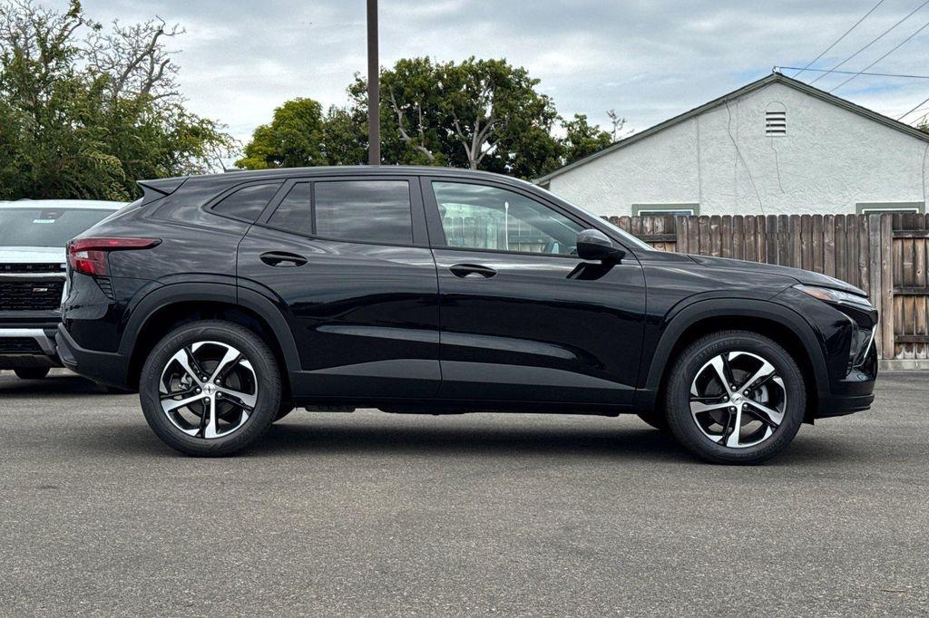 new 2026 Chevrolet Trax car, priced at $25,665