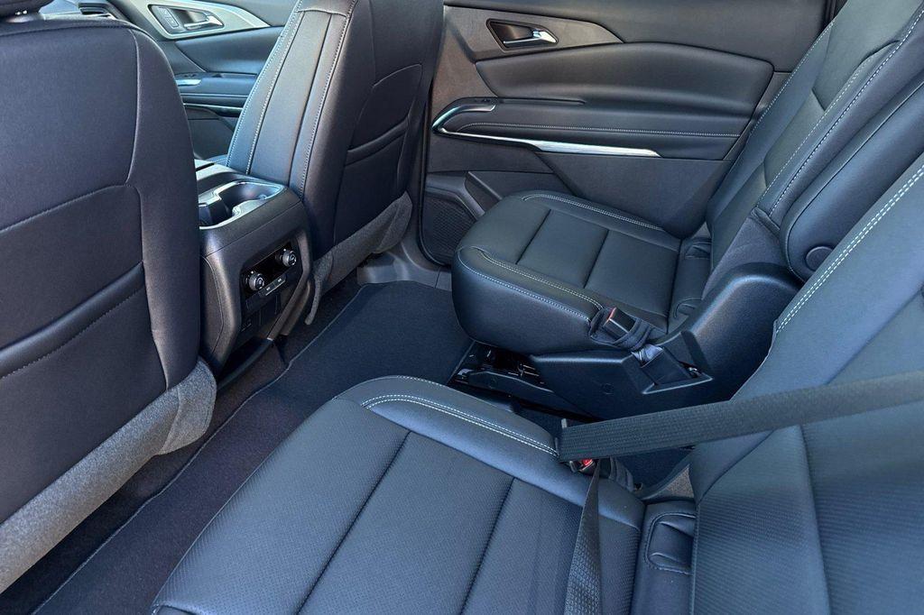 new 2026 Chevrolet Traverse car, priced at $45,245