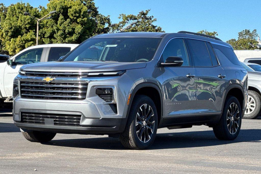 new 2026 Chevrolet Traverse car, priced at $45,245