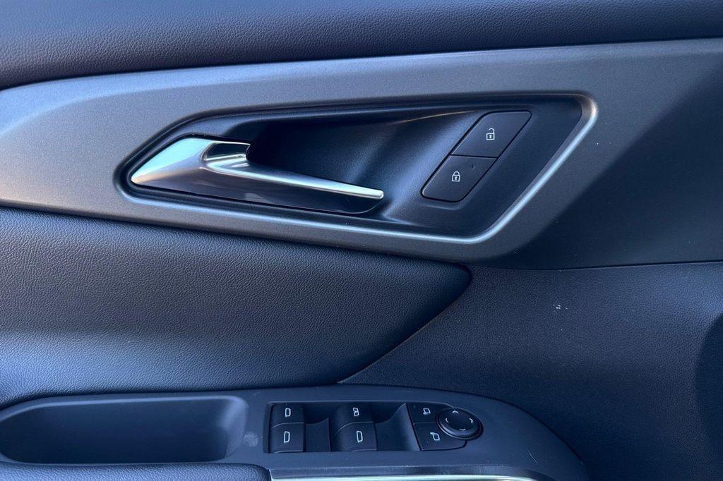 new 2026 Chevrolet Traverse car, priced at $45,245