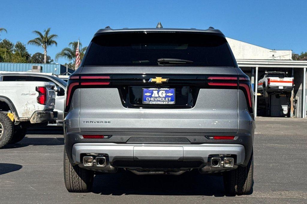 new 2026 Chevrolet Traverse car, priced at $45,245