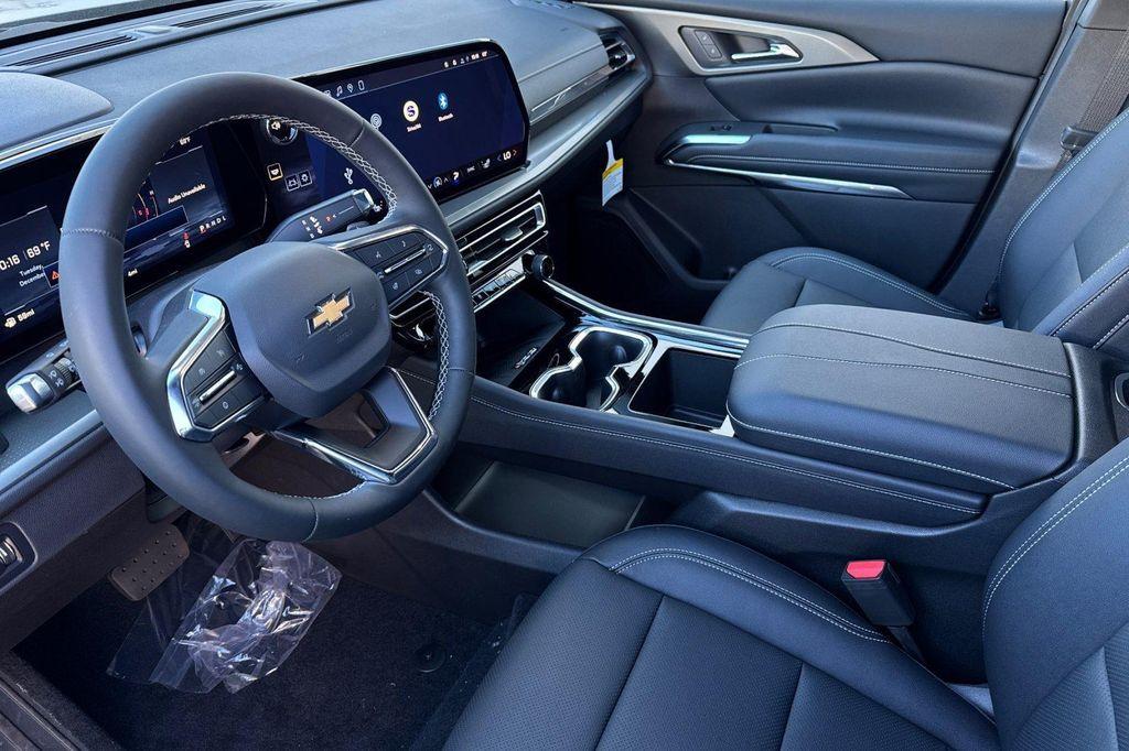 new 2026 Chevrolet Traverse car, priced at $45,245