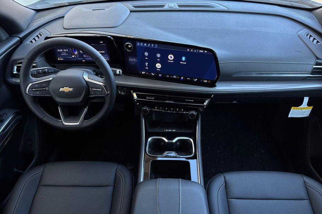 new 2026 Chevrolet Traverse car, priced at $43,420