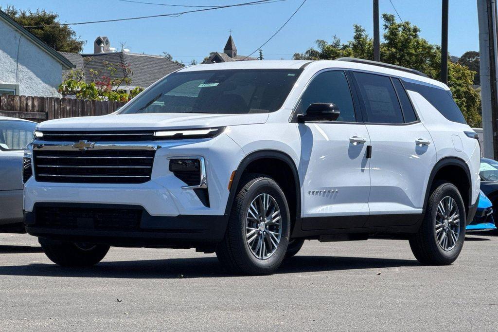 new 2026 Chevrolet Traverse car, priced at $43,420