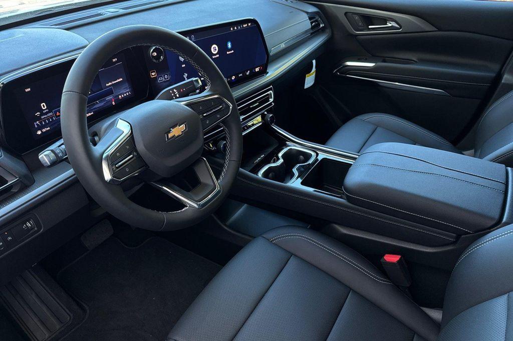 new 2026 Chevrolet Traverse car, priced at $42,195