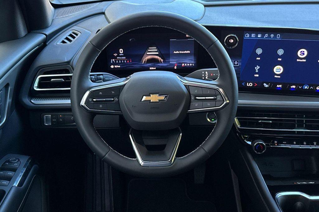 new 2026 Chevrolet Traverse car, priced at $42,195