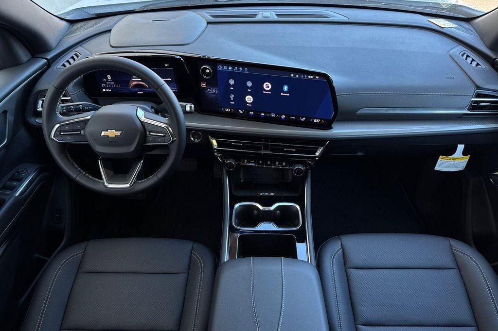 new 2026 Chevrolet Traverse car, priced at $42,195