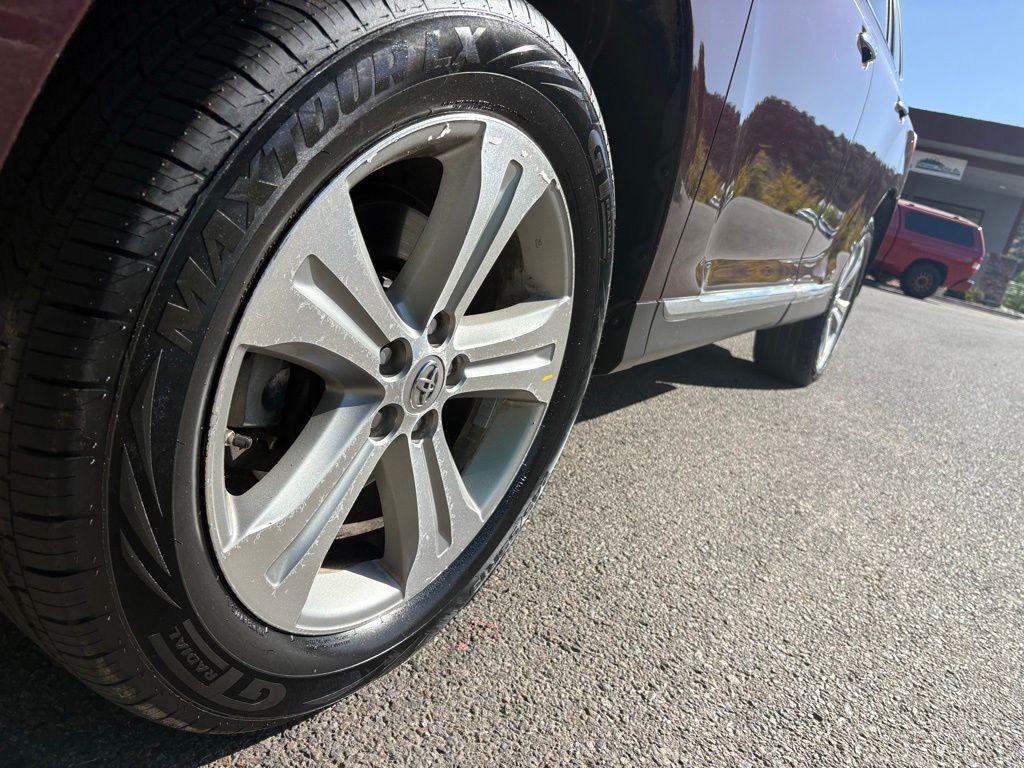 used 2012 Toyota Highlander car, priced at $16,991