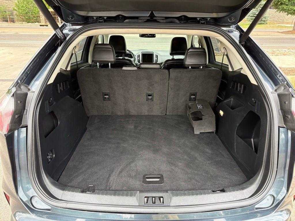 used 2022 Ford Edge car, priced at $17,591