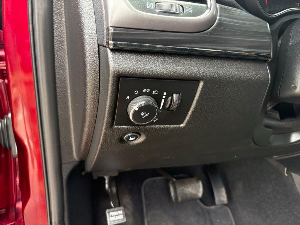 used 2020 Jeep Grand Cherokee car, priced at $21,980