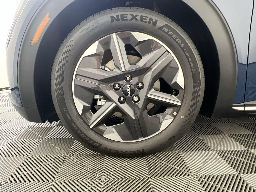 new 2025 Kia EV6 car, priced at $34,001