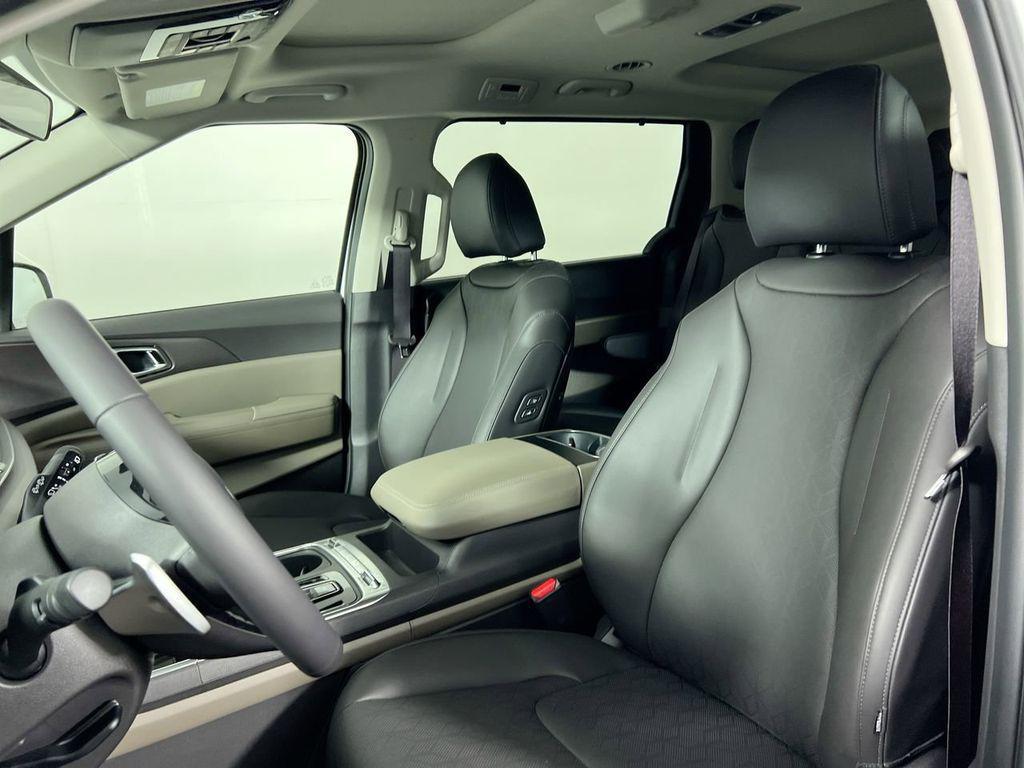 new 2026 Kia Carnival Hybrid car, priced at $45,909