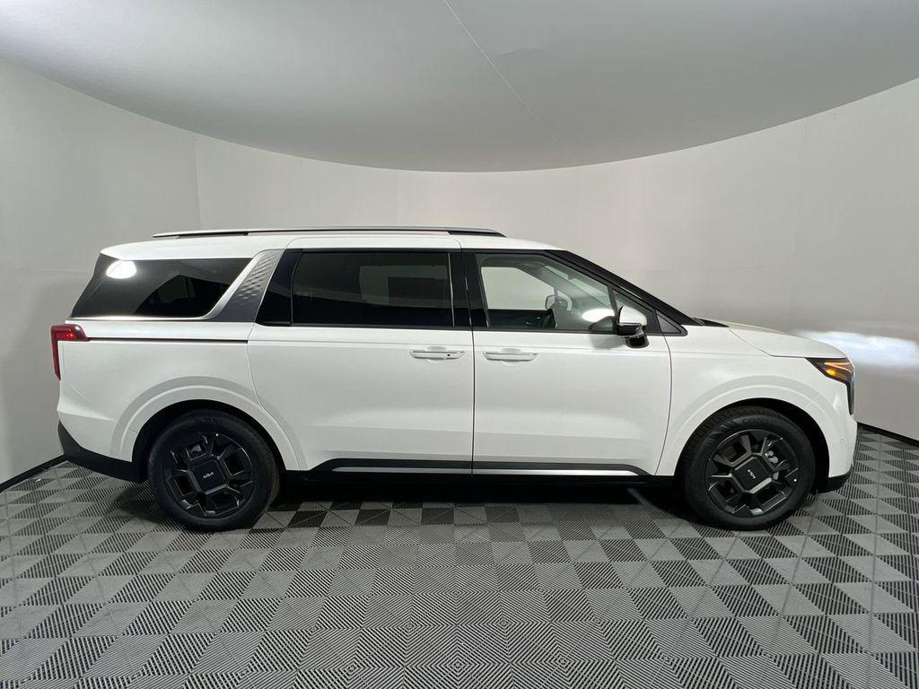 new 2026 Kia Carnival Hybrid car, priced at $45,909