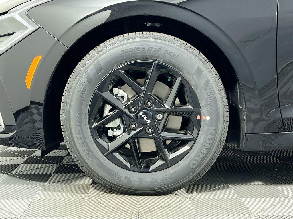 new 2026 Kia K5 car, priced at $28,911