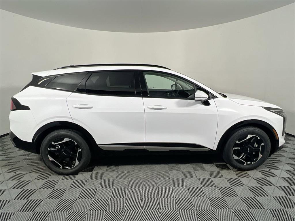 new 2026 Kia Sportage car, priced at $30,278