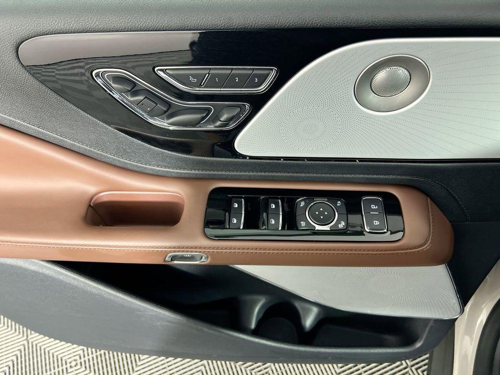 used 2025 Lincoln Aviator car, priced at $57,335