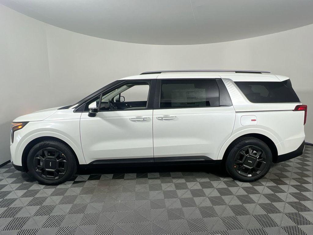 new 2026 Kia Carnival Hybrid car, priced at $41,754