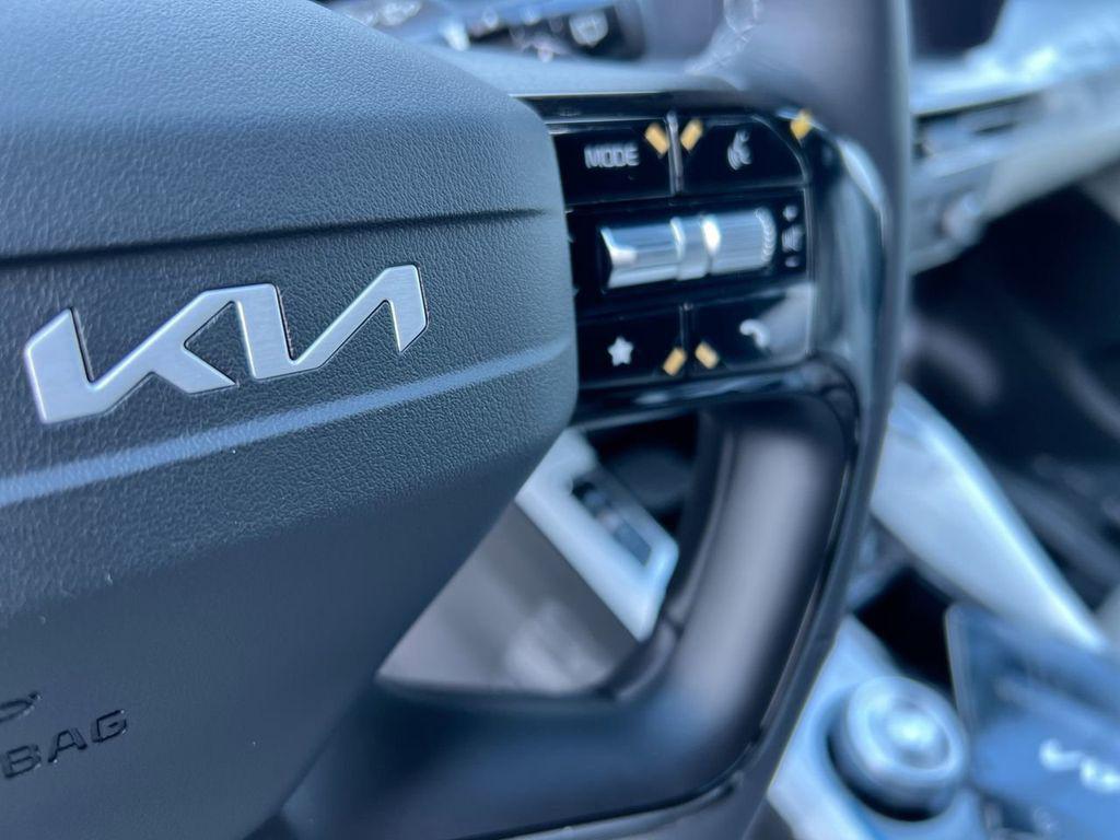 new 2026 Kia Sorento Hybrid car, priced at $47,715