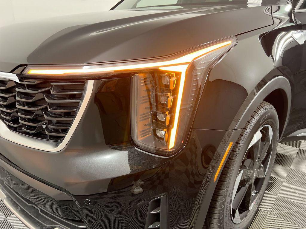 new 2026 Kia Sorento Hybrid car, priced at $47,715