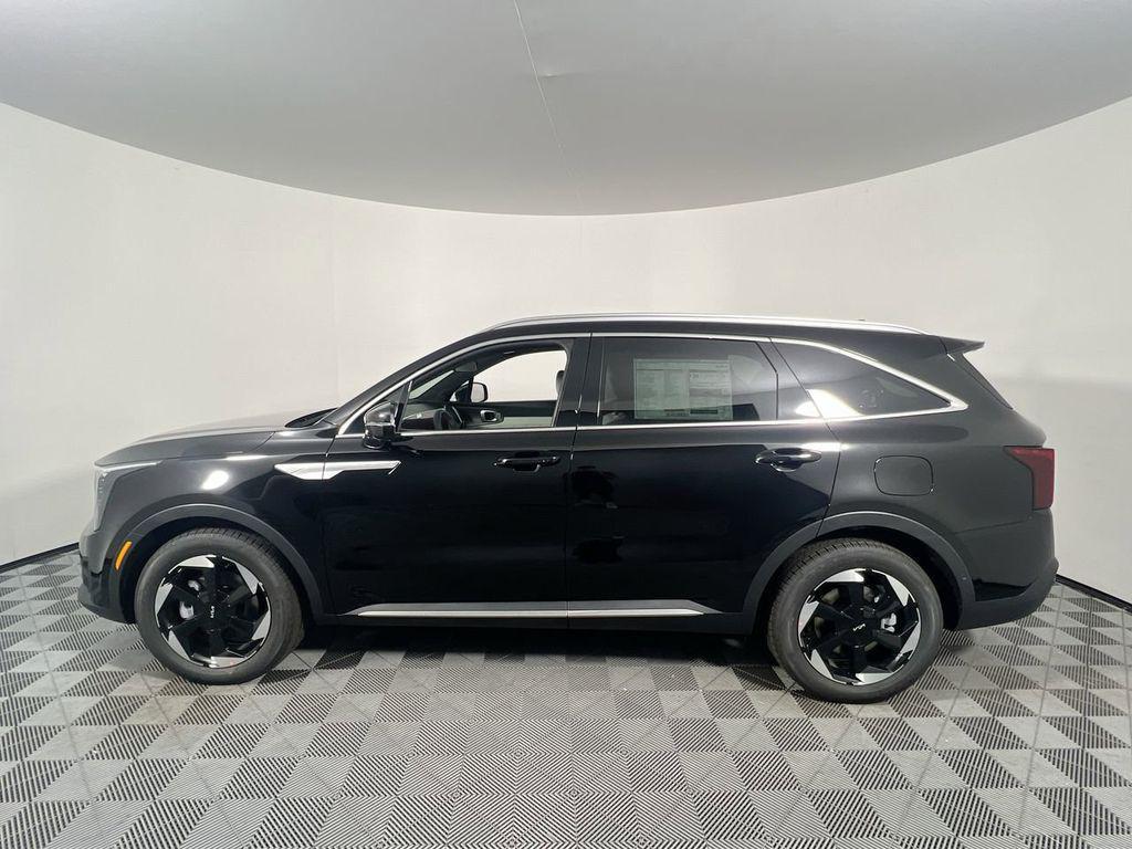 new 2026 Kia Sorento Hybrid car, priced at $47,715