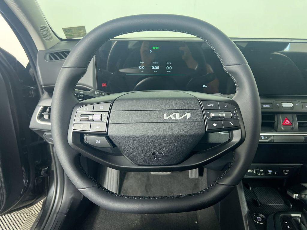 new 2025 Kia K4 car, priced at $22,922